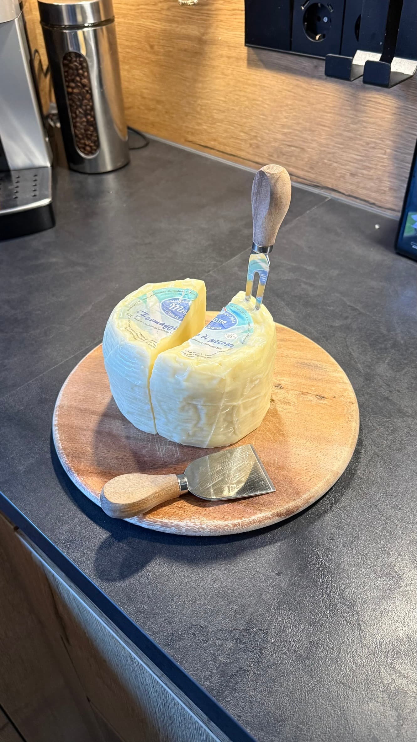 Sizilianischer Schafskäse